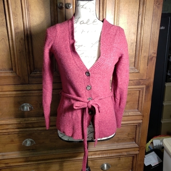 Banana Republic Maroon Womens‎ Small Sweater 60% Wool 20% Angora   Lightweight - Picture 1 of 13